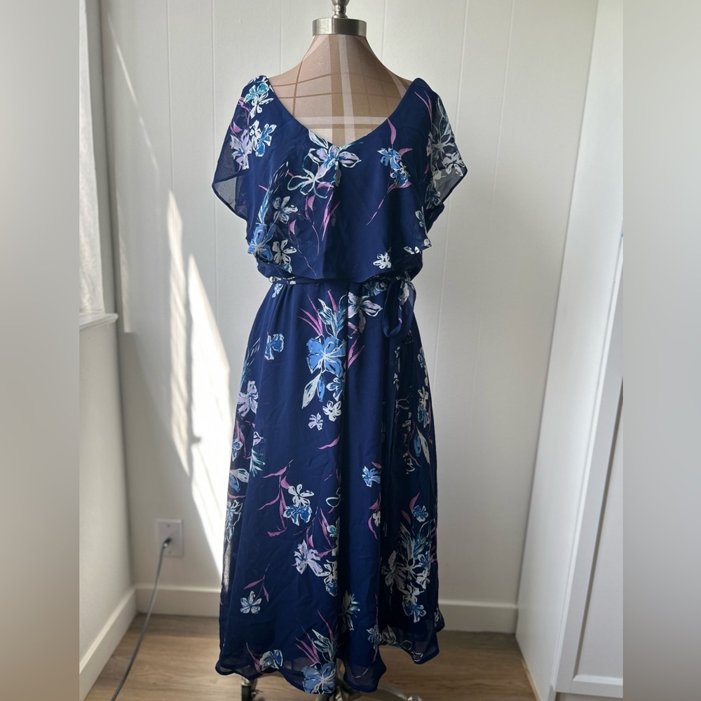 Lane Bryant Elegant V Neck Flounce Short Sleeve Chiffon Navy Floral Dress 18